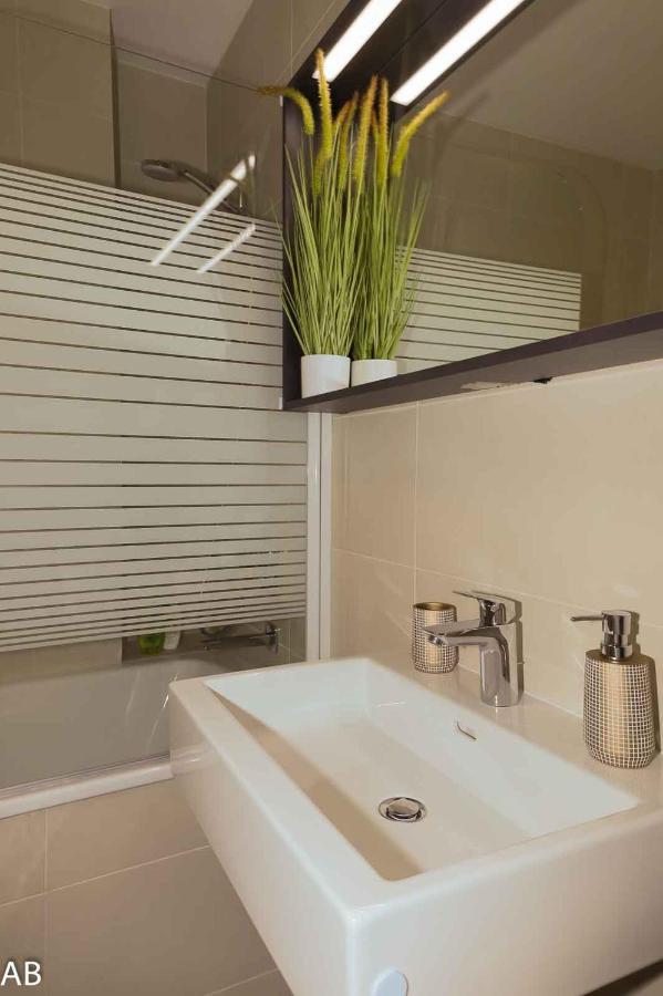 Superior Apartment & Rooftop Pool Vienne Extérieur photo